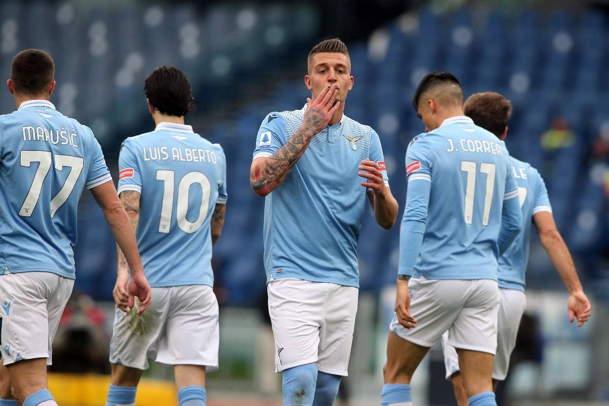 乐动体育-拉齐奥成功挺进欧冠淘汰赛,期待更多胜利的球员